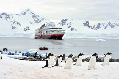 Nuevas excursiones en la Antártida con Hurtigruten